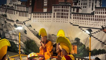 Vesak, una Luna piena che porta la Luce interiore