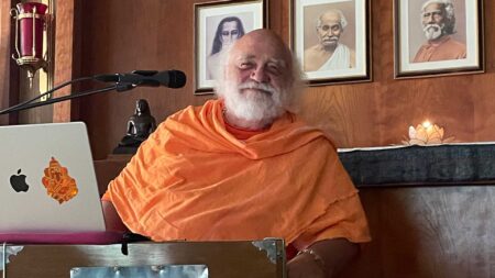1. Swami Nirvanananda, un cammino guidato dalla Grazia